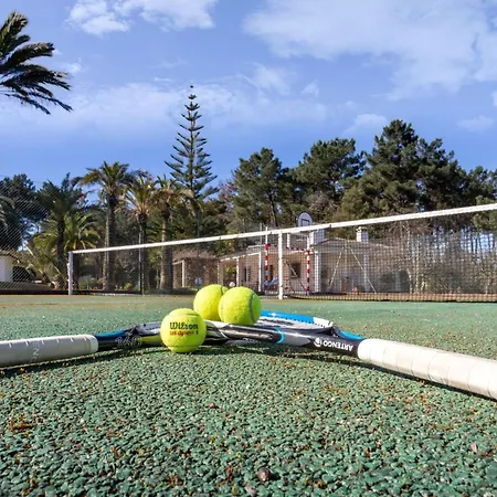 Palmeiras Mit Grossem Schwimmbad By Interhome * Aroeira (Setubal)