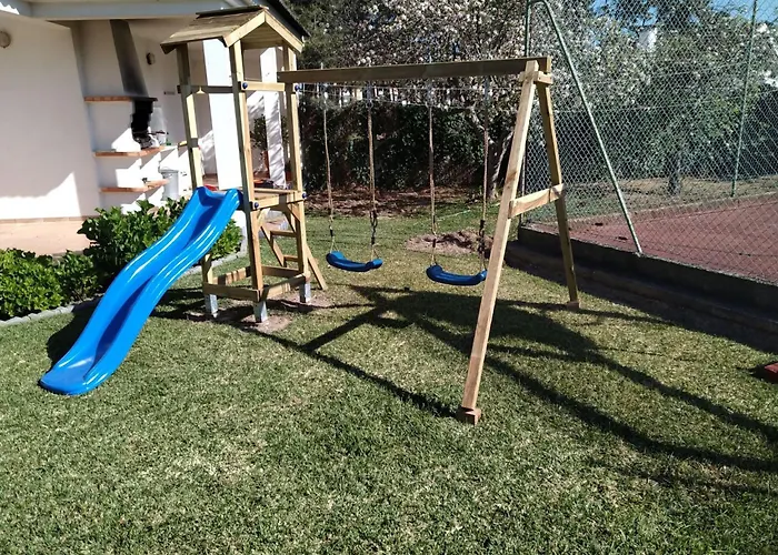 Palmeiras Mit Grossem Schwimmbad By Interhome